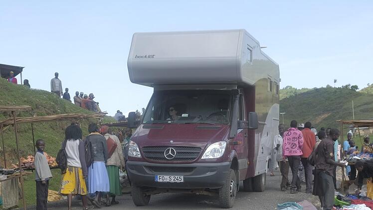 An jeder besiedelten Stra&szlig;e ist in den afrikanischen L&auml;ndern Markt.Heinz Schwarz