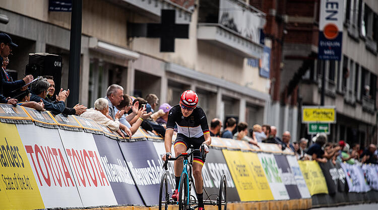 Triumph in Belgien: Maximilian Jäger gewinnt WM-Silber