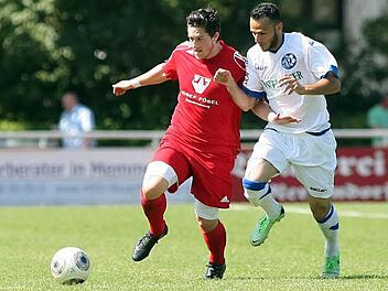 Alexander Jeromin - hier noch im roten Trikot des Bayernligisten SV Memmelsdorf - folgt dem Ruf seinen Vaters und schließt sich dem Schlusslicht der Kreisklasse 1 aus Höchstadt an. Foto: sportpress