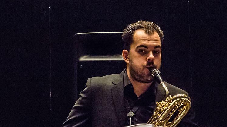 Das Arcis Saxophon Quartett wurde bei seinem Coburg-Debüt im HUK-Foyer von zahlreichen Zuhörern mit ausdauerndem Beifall gefeiert.Foto: Jochen Berger