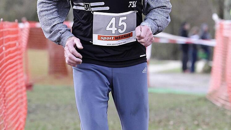 Alfred Zach gewann die Oberfränkische Meisterschaft im Berglauf in seiner Altersklasse. Foto: sportpresss