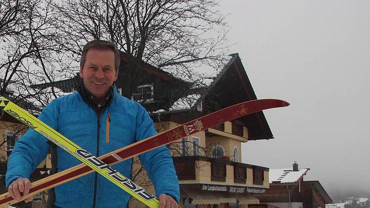 Mit dem roten Ski ist Edgar Eckert bei Olympia gestartet. Der gelbe ist ein aktuelles Exemplar.