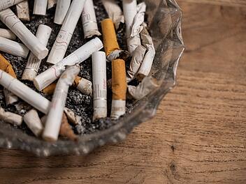 Aschenbecher - Zigaretten