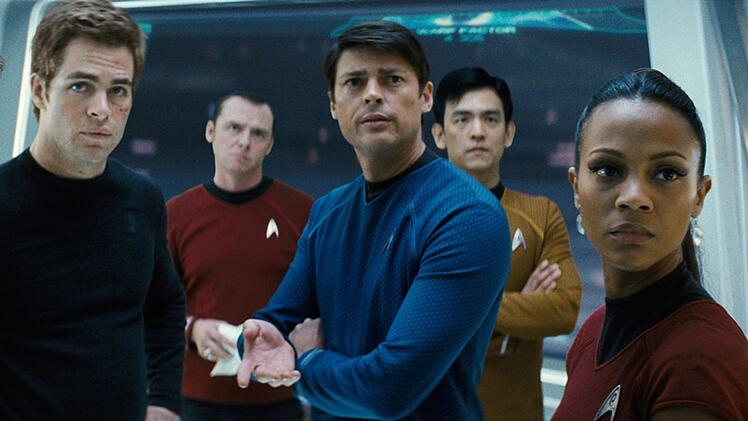 Als Bordarzt Leonard "Pille" McCoy (Bild, Mitte) war Karl Urban Teil der neuen "Star Trek"-Crew.