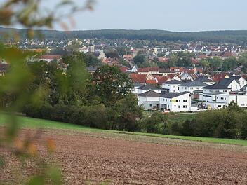 Der Häckersteig am Ortsrand von Höchstadt soll  weiter Bauland  werden. Foto: Christian Bauriedel