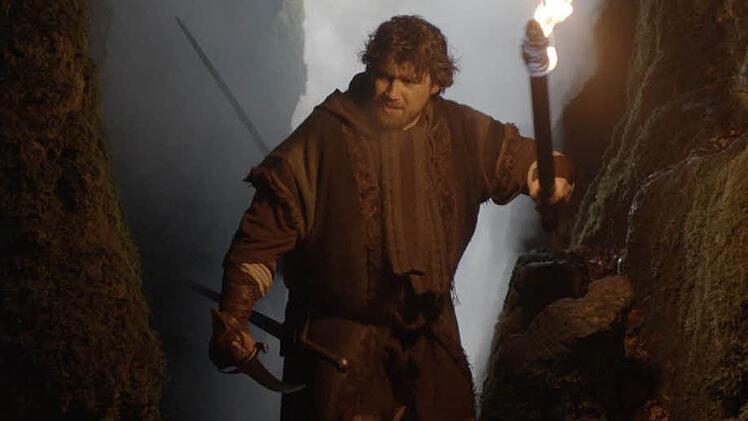 Den ersten Kurzfilm  "Tumulus"  hat Sebstian heuer   im  Druidenhain bei Nacht gedreht, um zu zeigen ...