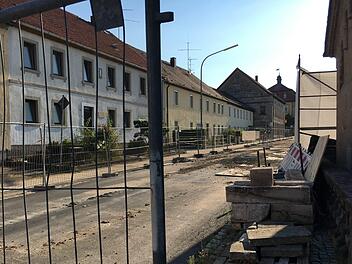 Monatelang war die B 22 in Ebrach eine Phantombaustelle, dann erwachte sie zum Leben und jetzt ist wieder nichts los. Foto: A. Schreiber