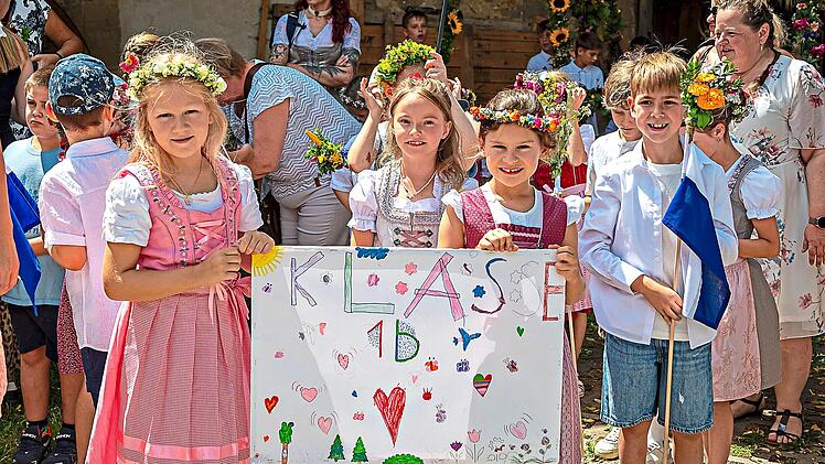 Viele Schulklassen gestalteten das Fest aus.