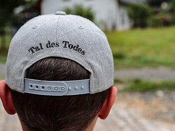 Das "Rundum-Wohlfühl-Dorf" in Oberfranken verbirgt ein Geheimnis, das sein grausiger Spitzname ans Licht bringt. Fotos: Matthias Hoch