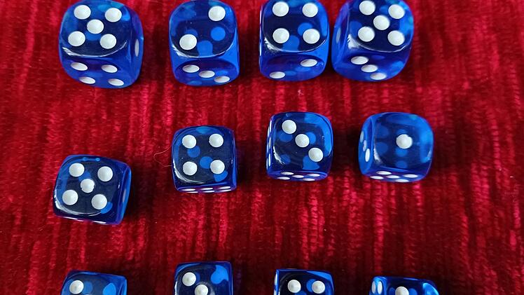 Spiele-Test "Kipp mir Saures":  Die Bonbon-Fabrikant mit den Kippröhren
