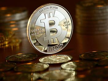 Der Bitcoin-Preis ist seit der Einführung als offizielles Zahlungsmittel extrem eingebrochen.