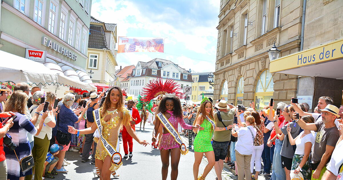 Excessive price for samba festival was a mistake: Café owner makes an ...