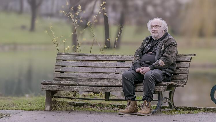 Harald arbeitete als Bürokaufmann, ehe ein privater Schicksalsschlag sein Leben radikal auf den Kopf stellte.