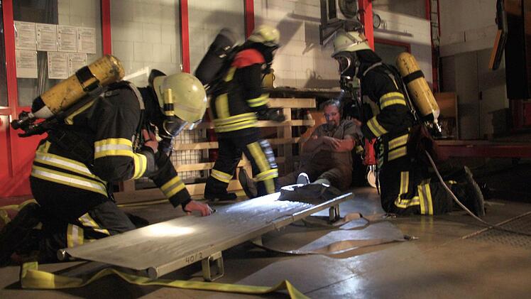 Die Rettung des "vermissten" Firmenchefs beginnt. Foto: Adriane Lochner