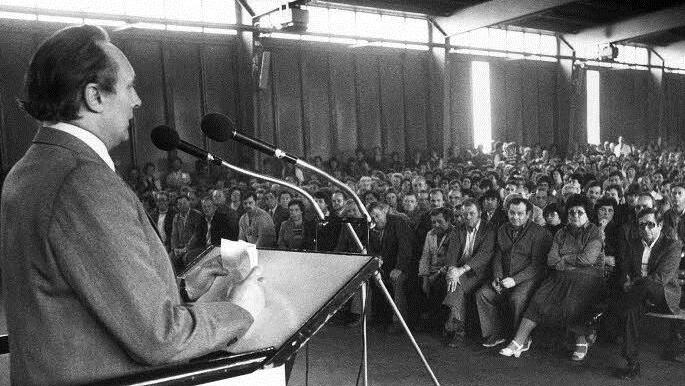 Georg Schaeffler bei einer Ansprache an die Mitarbeiter während einer der ersten Betriebsversammlungen. Foto: Schaeffler