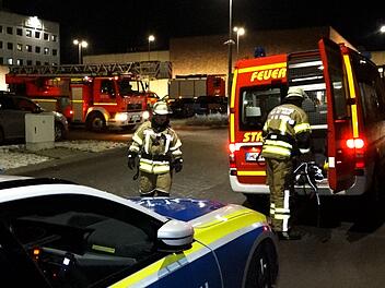 Brand in Abschiebehaft Hof: Großaufgebot an Einsatzkräften vor Ort