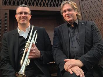 Trompeter Jürgen Weyer und Kantor Peter Rottmann spielen am 21. Juli in Fridritt.  Foto: Karin Hagen