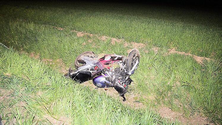 Motorradunfall bei Scheßlitz am 24. April 2015 Foto: Ferdinand Merzbach