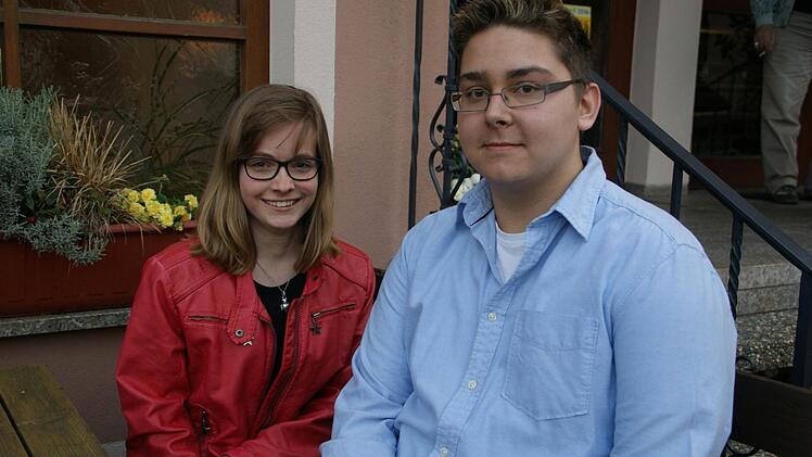 Erfolgreicher Kegelnachwuchs: Timo Hemmerich und Vivien Gerisch wurden ausgezeichnet.  Fotos: sw