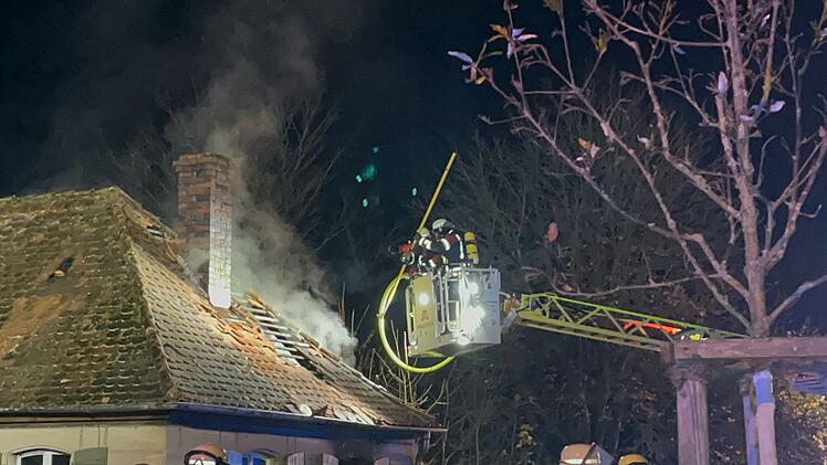 Wohnhaus in Flammen
