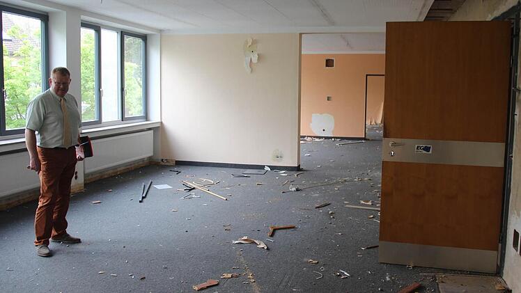 Früher war hier die Schulverwaltung untergebracht, wie Schulleiter Rudolf Schirmer erklärt.