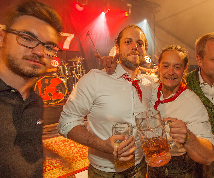 Ausgelassene Stimmung mit rocKing und Tasty 7.