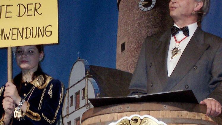 Pfarrer Uwe Bernd Ahrens nahm die Stadtoberen aufs Korn.