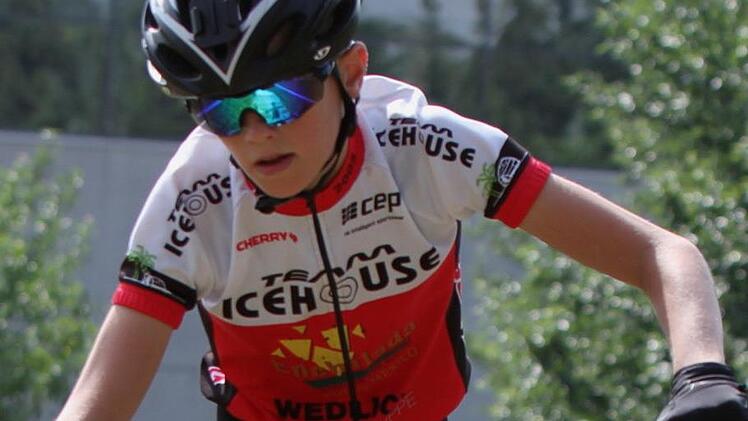 Sieger bei den Junioren U 11 wurde Elias Hückmann (Team Icehouse).