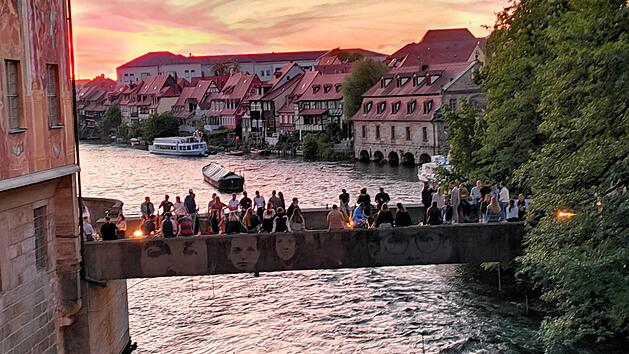 Bamberg: Betonbrüstung an Unterer Brücke wird saniert - Wie lange die Arbeiten andauern