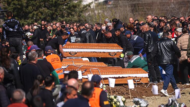 Nach Nachtclub-Brand in Nordmazedonien