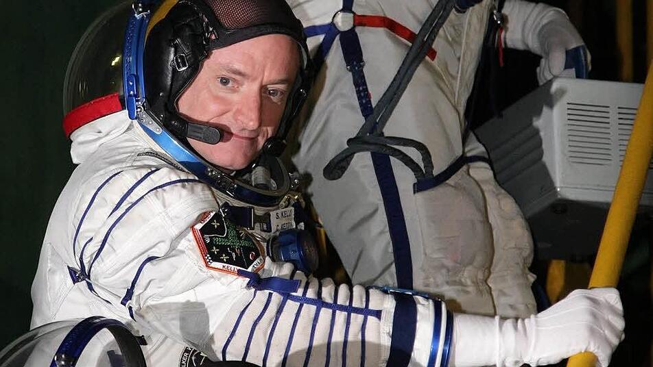 US-Astronaut Scott Kelly kam im All gut mit seinem russischen Kollegen zurecht. Foto: Maxim Shipenkov, dpa