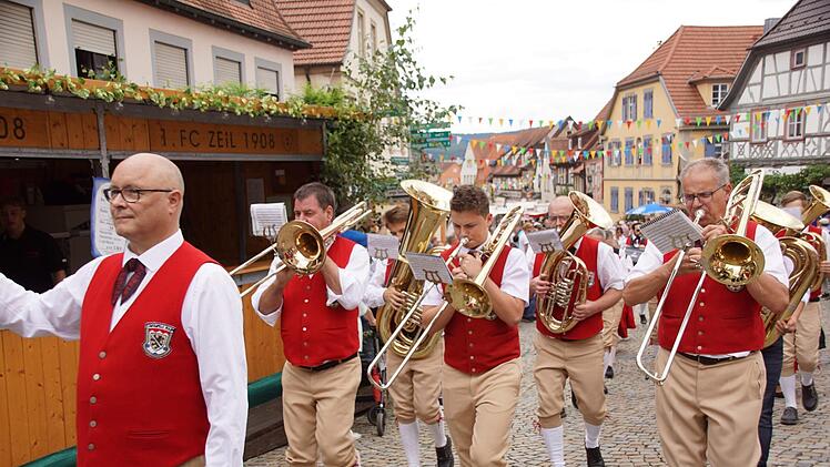 Die Musiker sorgten für den guten Ton.Sabine Weinbeer