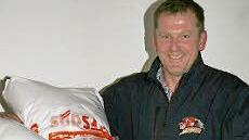 Der Winter kann kommen, schon jetzt hat der Kronacher Putzservice 1200 Kilo Streusalz gebunkert.