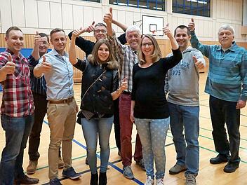 Die neu gewählte Vorstandsmannschaft der TS Kronach mit (v. l.) Mitgliederwart Bernhardt Dietz, Schriftführer Hilmar Wachter, Erstem Vorsitzenden Jörg Schnappauf, Beisitzerin Franziska Fröba, Sportwart Reiner Rebhan, Zweiten Vorsitzenden Wolfgang Ferner, Kassiererin Tanja Jakob, Veranstaltungswart Andre Wicklein und Beisitzer Uli Zeuss will auch künftig für einen weiteren Aufwärtstrend sorgen.  Foto: TS Kronach