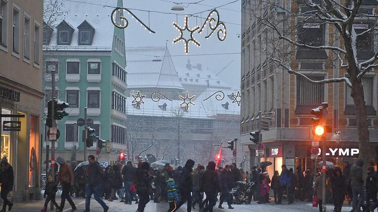 Auch  in Bamberg direkt gab es heftigen Schneefall.  Foto: Ronald Rinklef