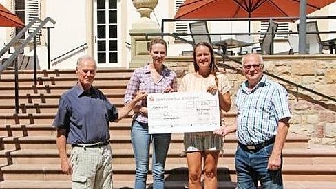 Spendenübergabe (von links): Norbert Schmitt, Chris Wirsching, Sabrina Seufert und Elmar Brehm