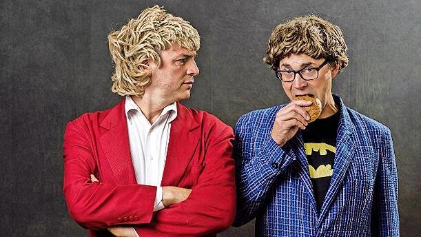 Die preisgekr&ouml;nte Band Z&auml;rtlichkeiten mit Freunden spielt &bdquo;Alles muss, nichts kann&ldquo;.