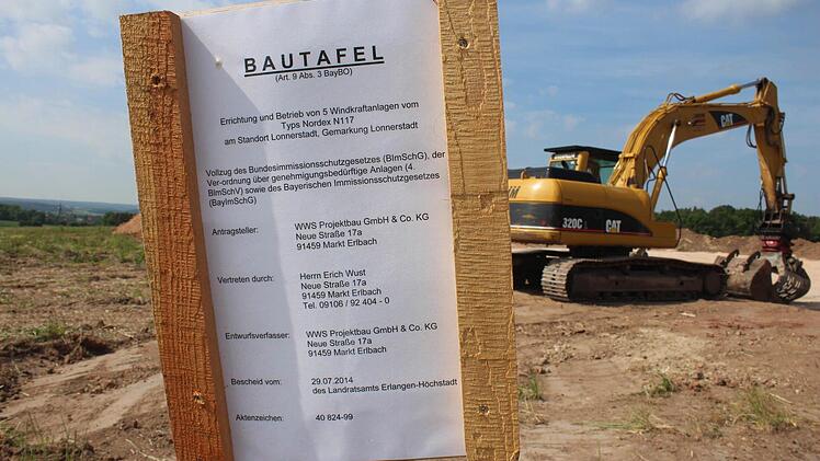 Nördlich von Lonnerstadt entsteht zur Zeit der neue Windpark.
