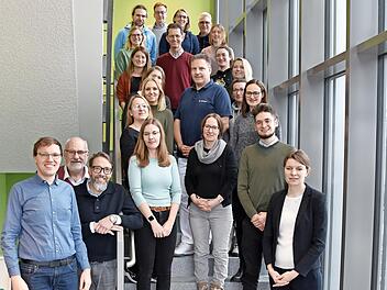Emmi Zeulner MdB (vorne rechts) begrüßte angehende Ärztinnen und Ärzte in der „BeLA-Winterschool Scheßlitz“.