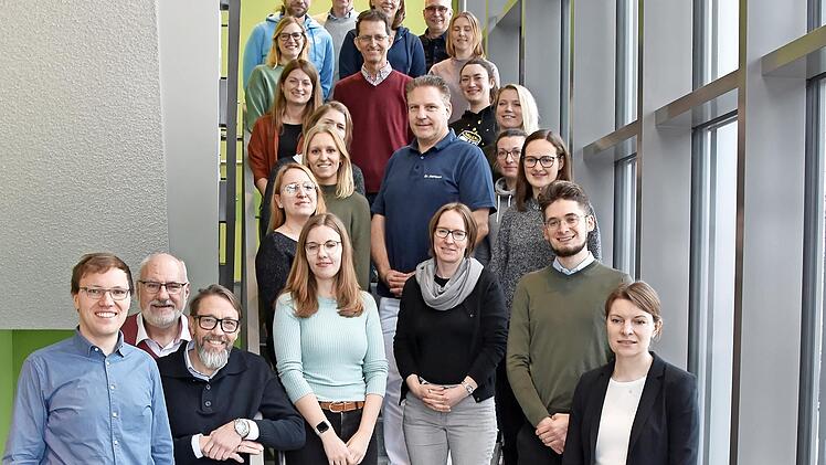 Emmi Zeulner MdB (vorne rechts) begrüßte angehende Ärztinnen und Ärzte in der „BeLA-Winterschool Scheßlitz“.