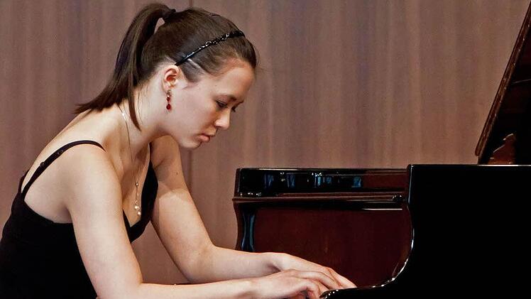 Nina Scheidmantel beeindruckte mit Virtuosität und einfühlsamer Gestaltung. Fotos: Jochen Berger