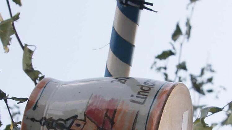 Mit dem Krügla, das als Siegprämie winkt, hat es eine besondere Bewandtnis: Der Gewinner kann es kostenlos füllen lassen.