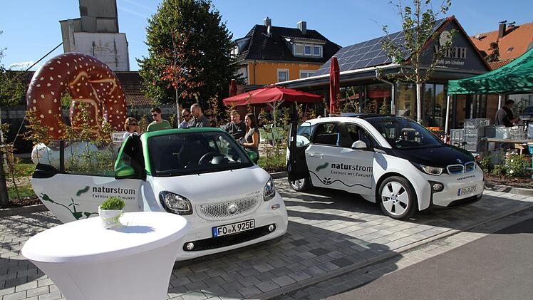 Auf der Eröffnungsfeier im  Lindner-Park Foto: Mathias Erlwein