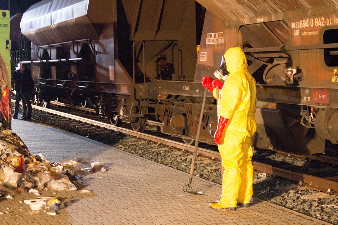 Großeinsatz in Nürnberg: Mitarbeiter hören Babygeschrei aus Pressmüll-Container