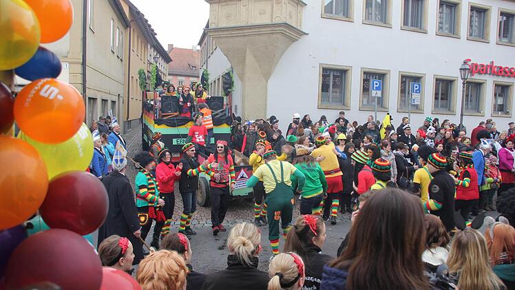 Die Eichelberger und Reutersgrünner Raggae-Tänzer.
