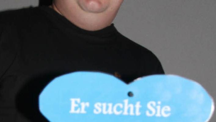 Michael Kursawe sagt: "Ja, ich suche eine Freundin."