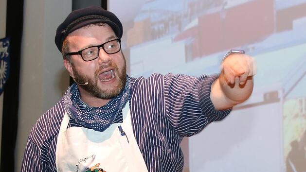 Michael Ehlers alias Hein Hansen: Seine Erkenntnisse vom Hamburger Fischmarkt können auch für Führungskräfte in der Wirtschaft interessant sein. Foto: Katrin Geyer