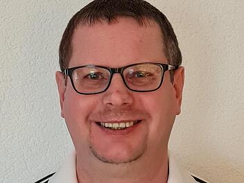 Hat seine Leidenschaft problemlos vom Fußball auf den Kegelsport lenken können: der Stralsbacher Kurt Schreiner. Foto: privat
