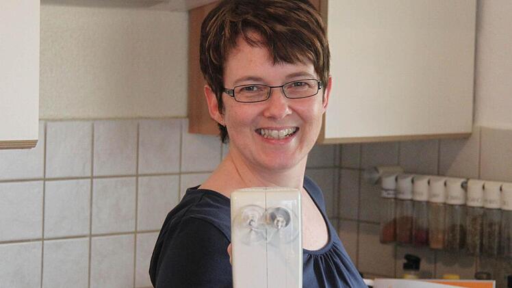 Redakteurin Martina Straub verzichtet auf Fleisch. Damit in den Geburtstagskuchen keine Gelatine kommt, griff sie zum Mixer. So konnte sie nicht nur die Feier, sondern auch das Essen genießen. Foto: Ulrich Straub