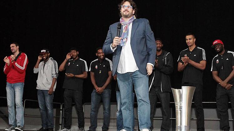 Meistertrainer Andrea Trinchieri findet auch bei seinem vorerst letzten Auftritt auf der großen Bühne die richtigen Worte.